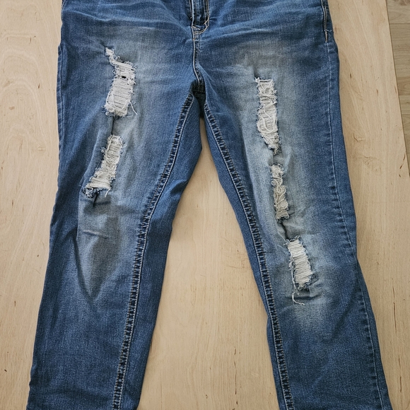 Distressed Blue Jeans for Women - Picture 1 of 4